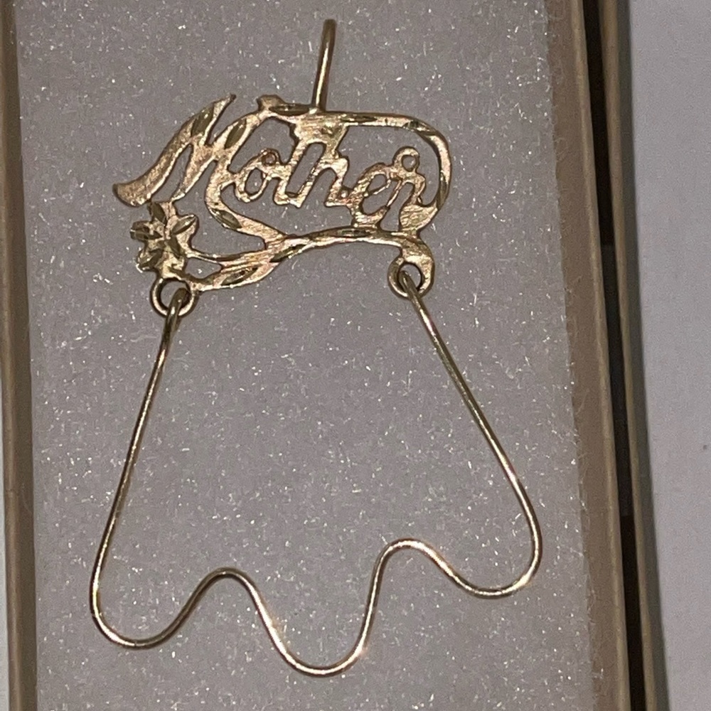 Vintage 14K Mother charm holder pendant